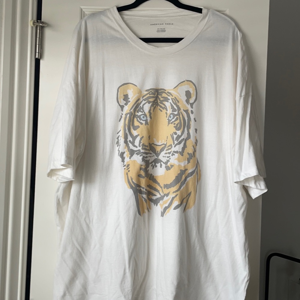 American Eagle Oversized Tiger Short Sleeve T-shirt